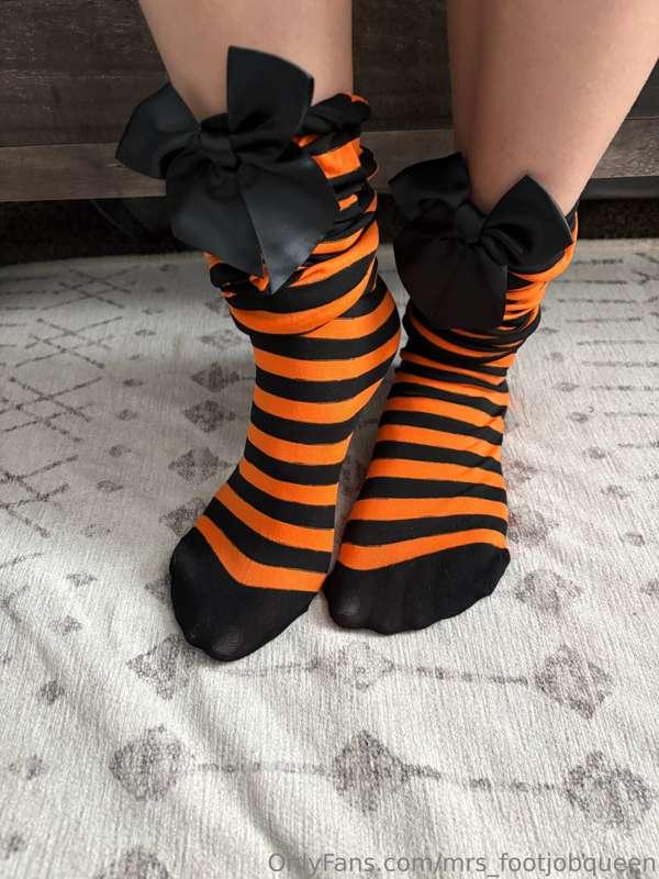 mrs_footjobqueen image #6
