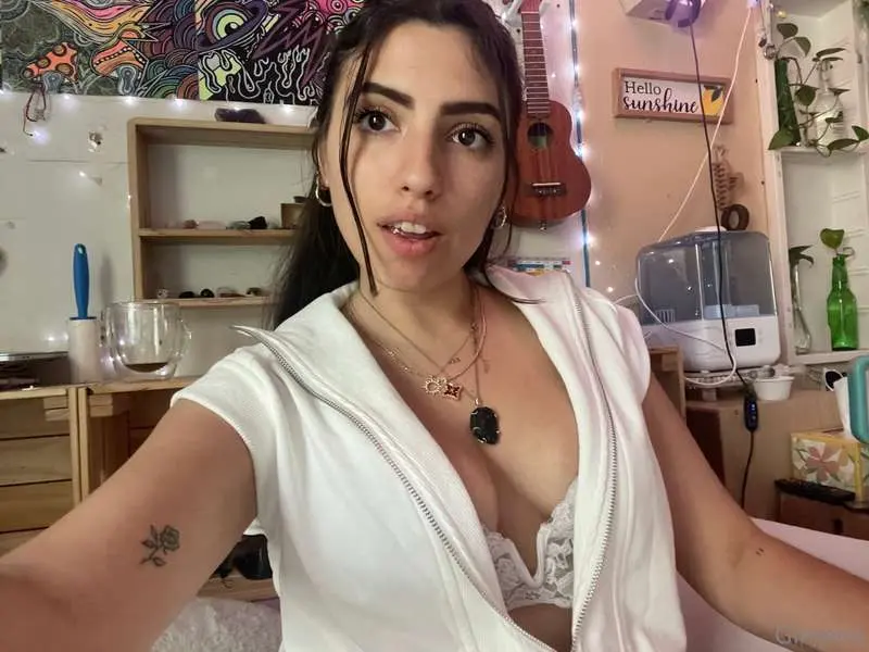 😘