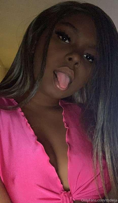 hey loves❤️ private message me for the more exclusive pics🥰 ..