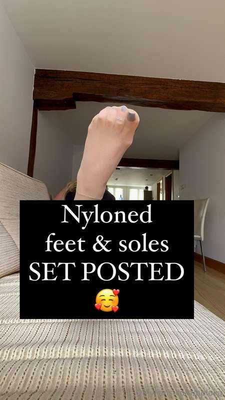 Nyloned feet & soles 🥰