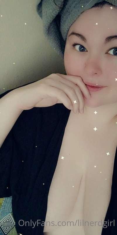 Hey, peeps! Sorry I've been absent. School is kicking my ass..