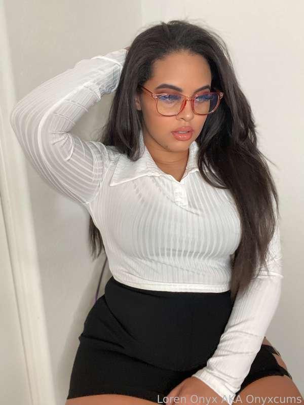 onyxcums image #0