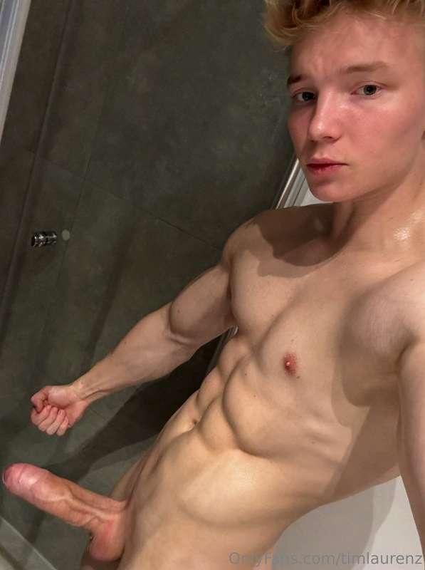 Getting ready to hop in the bath, wanna watch? 😏🧼Check out t..