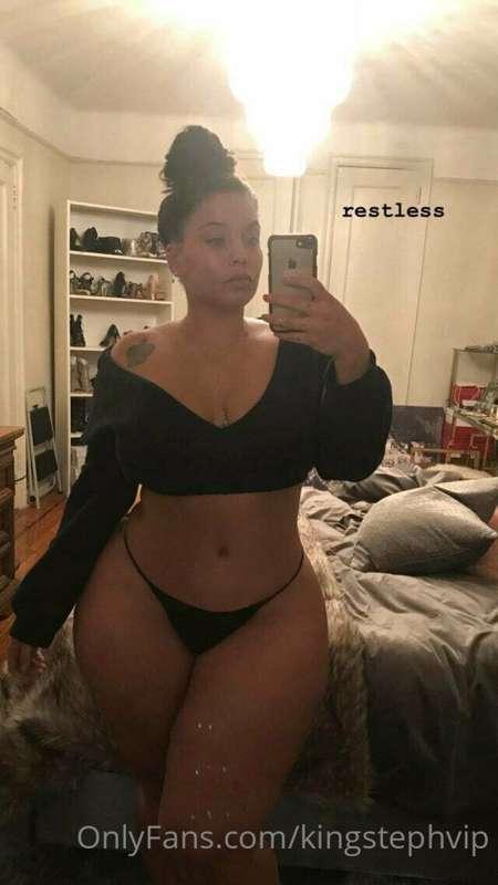 Hey hun! 🥰 Tip $5 to see what I'm wearing right now 😜