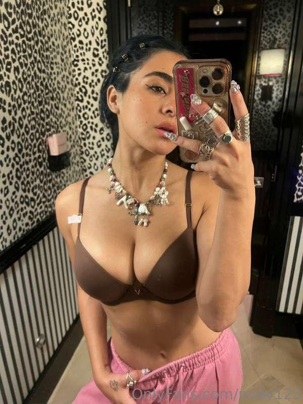 I know you don’t see me wear a lot of bras but I’m in need o..