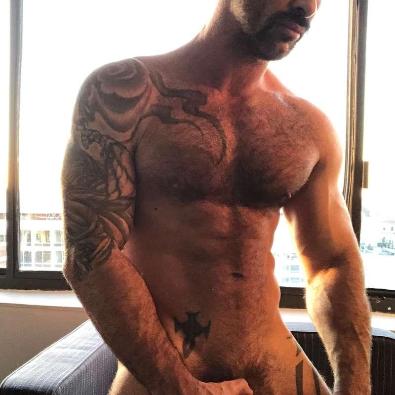 #daddy in the window #DC #muscle #men #fit #body #swoll #mod..