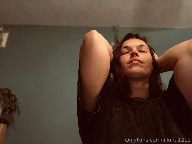 I am a yogi and love to move my body. Tapping into my sensua..