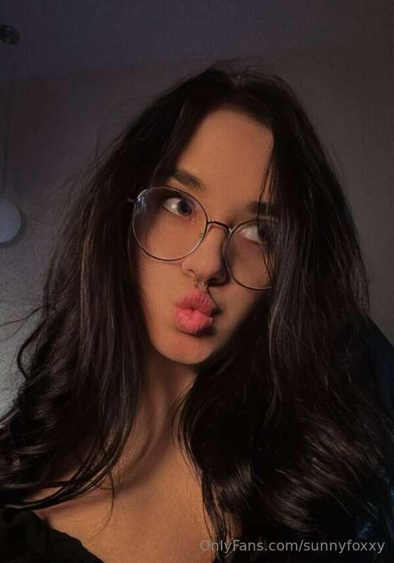 🔥 🔥 🔥
Daddy, I'm so horny and I don't know what to do🫦
Can y..