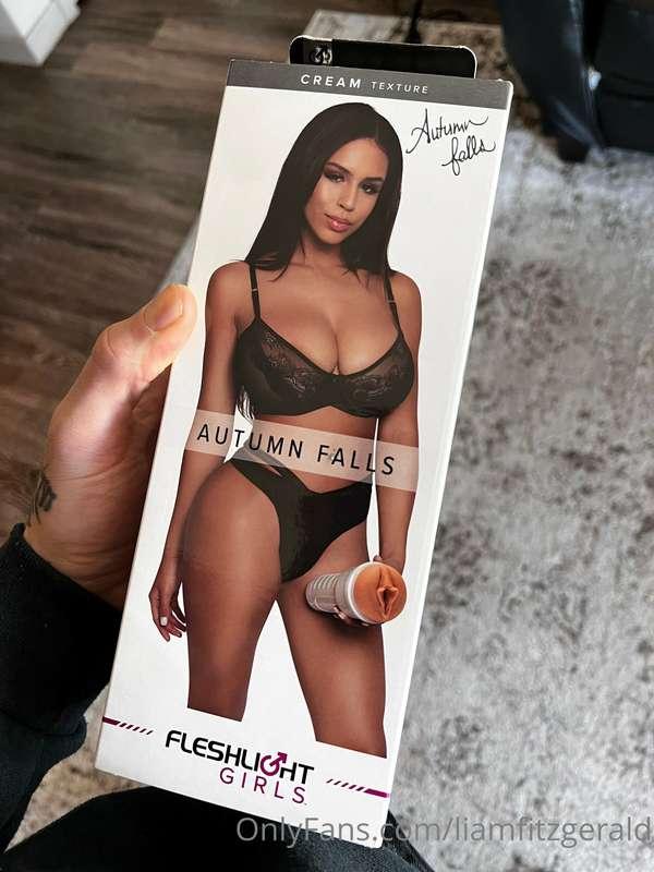 I bought a fun toy for you guys😏
Watch me test it out in the..