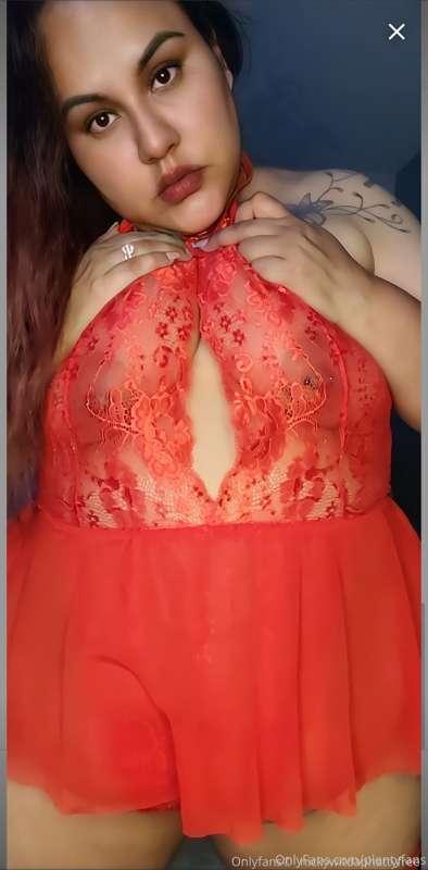 Look at this juicy ass BBW MILF 🥵
She wants to drown you in ..