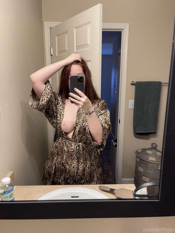 Peekaboo round two 😈😘
