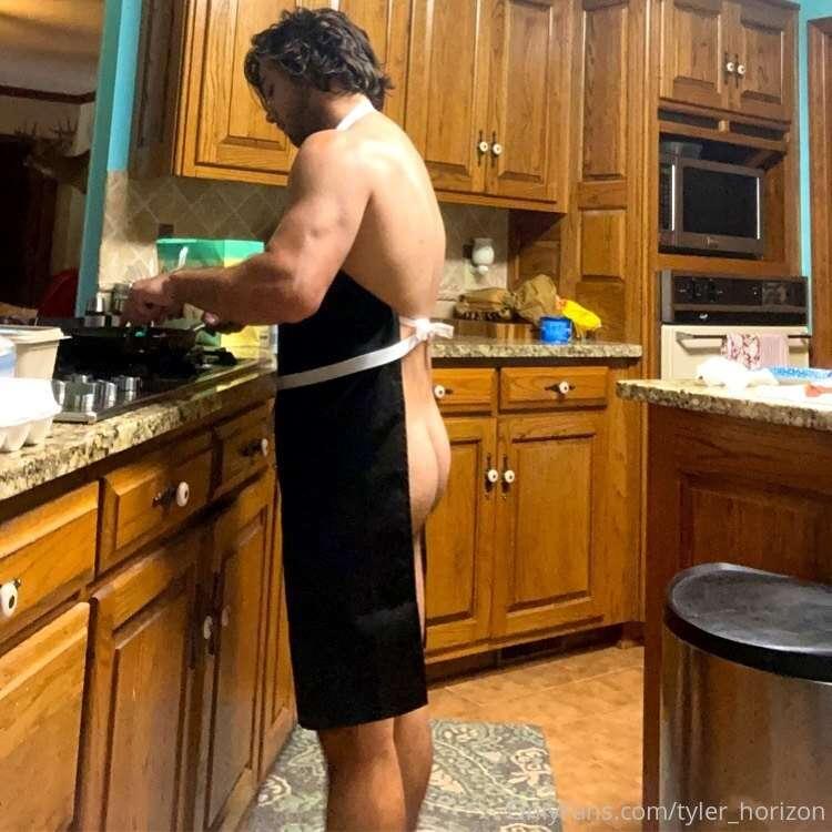 POV: I’m cooking you breakfast