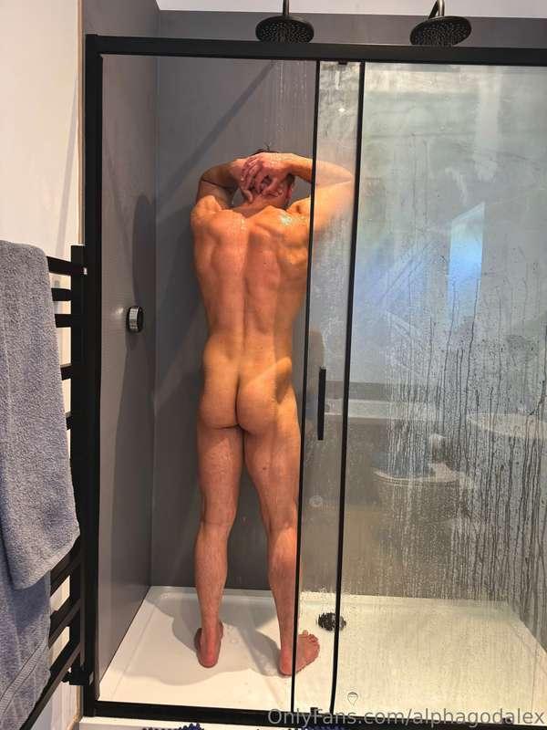 Holiday special 2.0 😏🍑