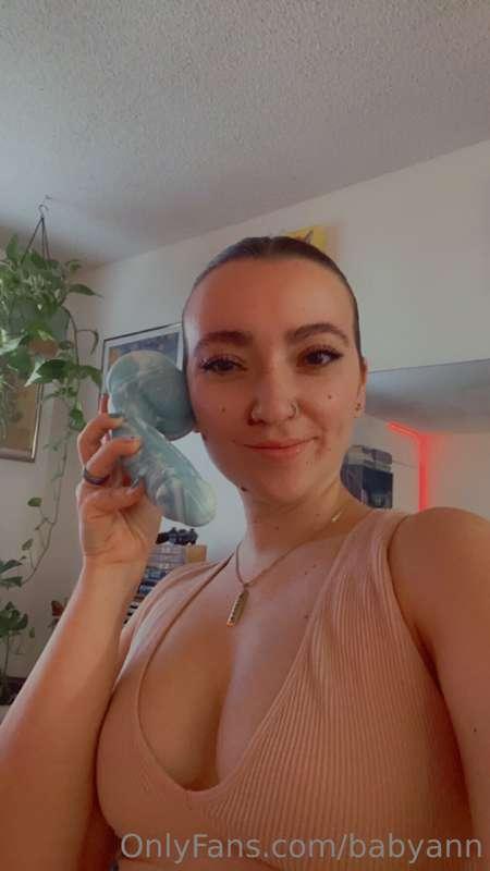 Hi! It’s me calling; I want your dick 😛🍆