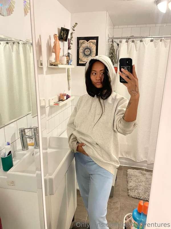 Big Hoodie Seasonnn! 