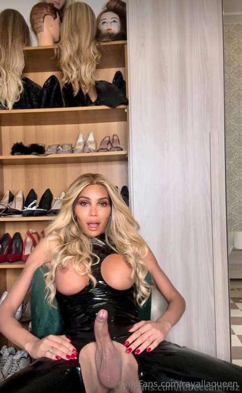 🍆YOUR MISTRESS HUGE COCK🍆  🔥🔥 @REBECCAFERRAZ🔥🔥  SHE WAIT FOR..
