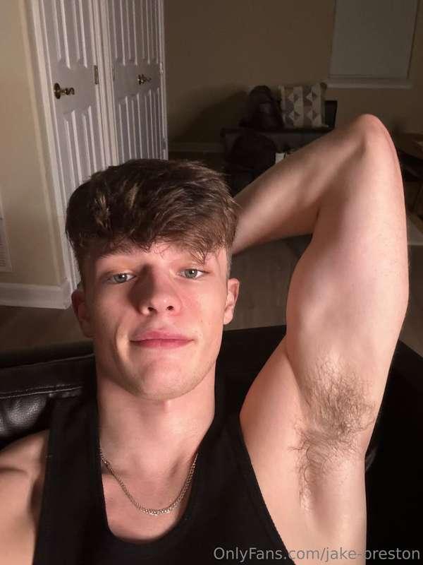 Come over and service me 🤤