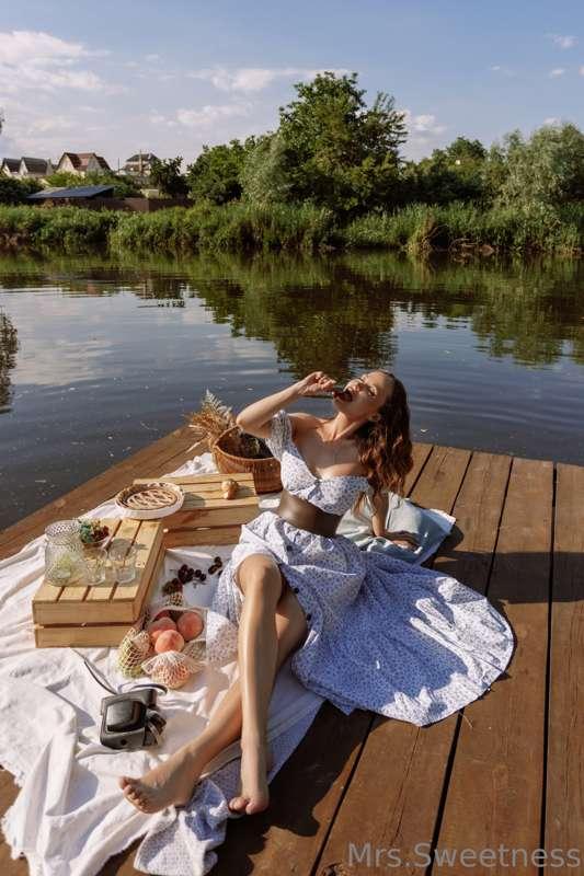 I am not a porno star but at least through my mouth the floo..