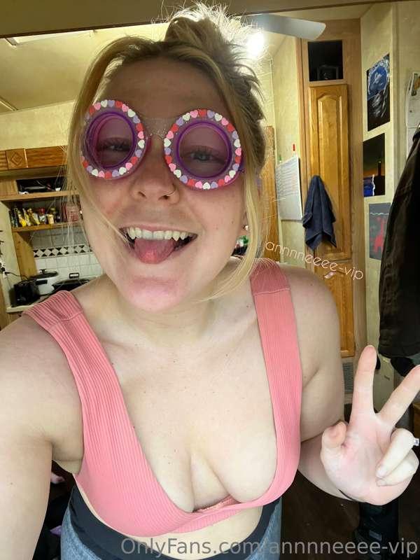 Getting ready to go to the pool 🏊‍♀️ Check out my new goggle..