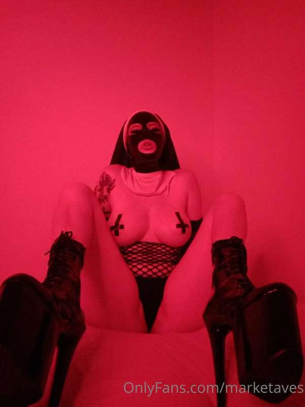 latex_witch image #0