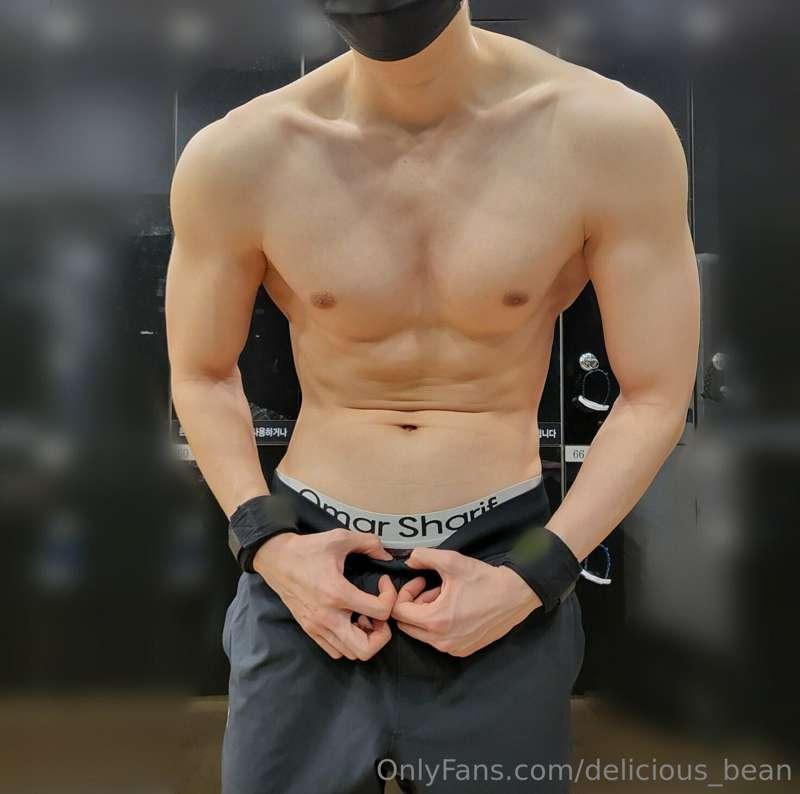 가슴이 조금 탐스러워진 것 같기도?
#섹트 #오운완