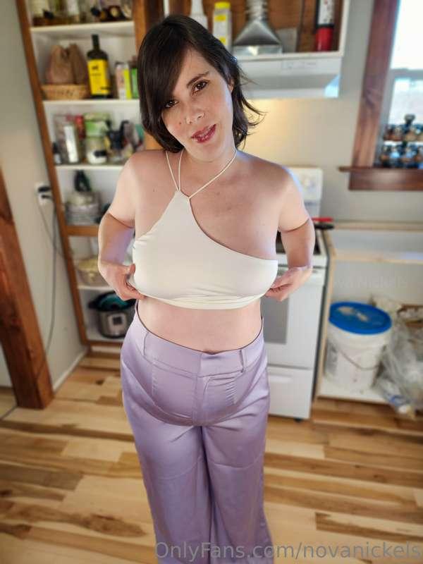 Would you be my helper in the kitchen😏