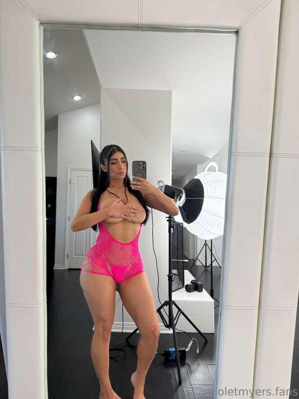 That's a wrap for my hot photo shoot and it got me really ho..