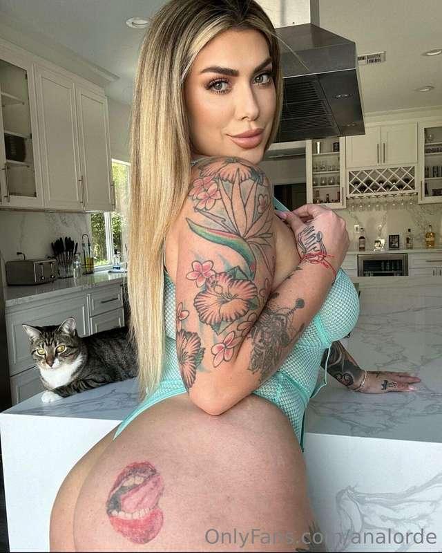 How are you feeling baby? 😘 @ana.vip