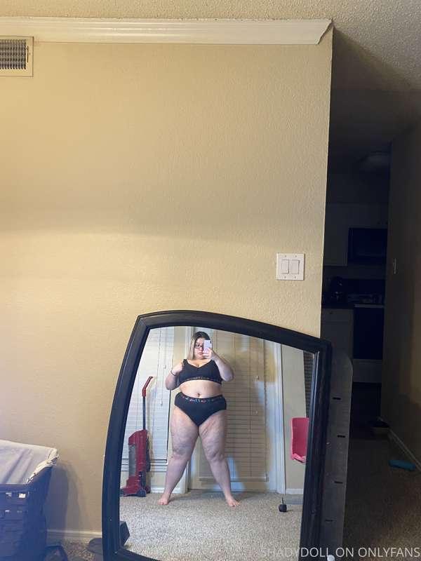 Mirror fun in my new underwear set 😈