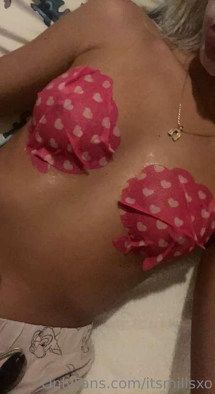 Keeping the 🍒 moisturise 😏
