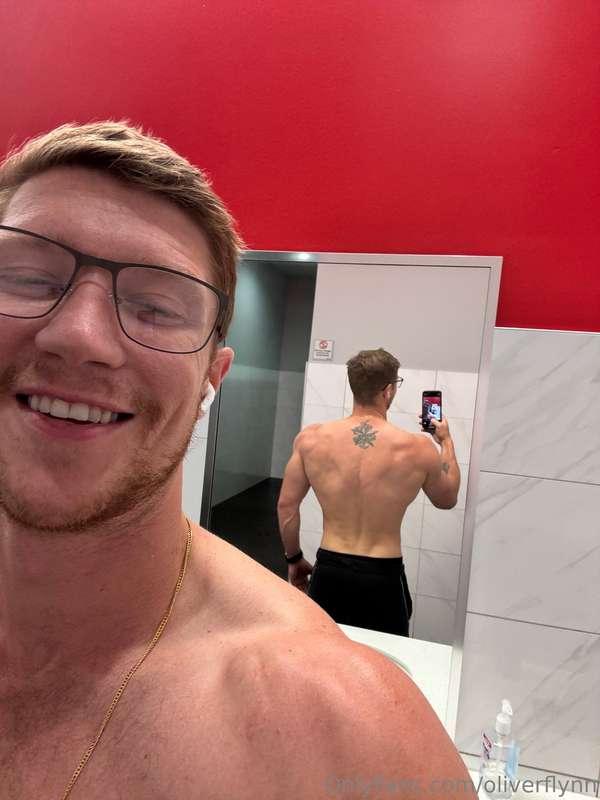 You like what you see, don’t you? 😉