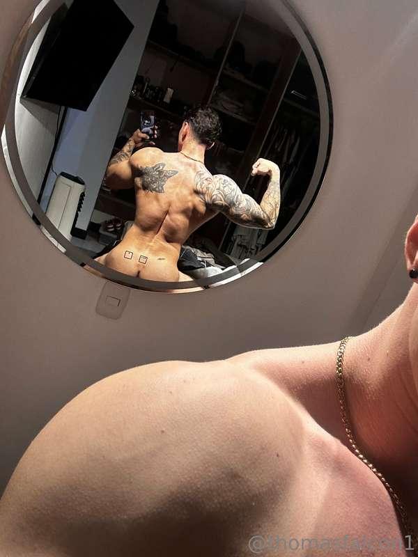Hey u!! Back check 🍑