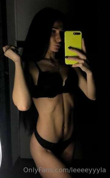 😈😈Mysterious girl @blackk_queen with glowing eyes.😈😈 
💘💘 She..