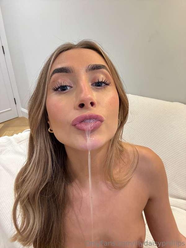 all this spit would look great on your cock💦