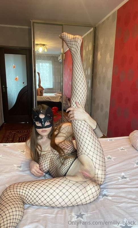 She has the sexiest tits, natural babe wants to make you lic..