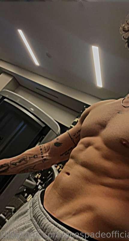 Huge surprise cuming to your messages tonight;)