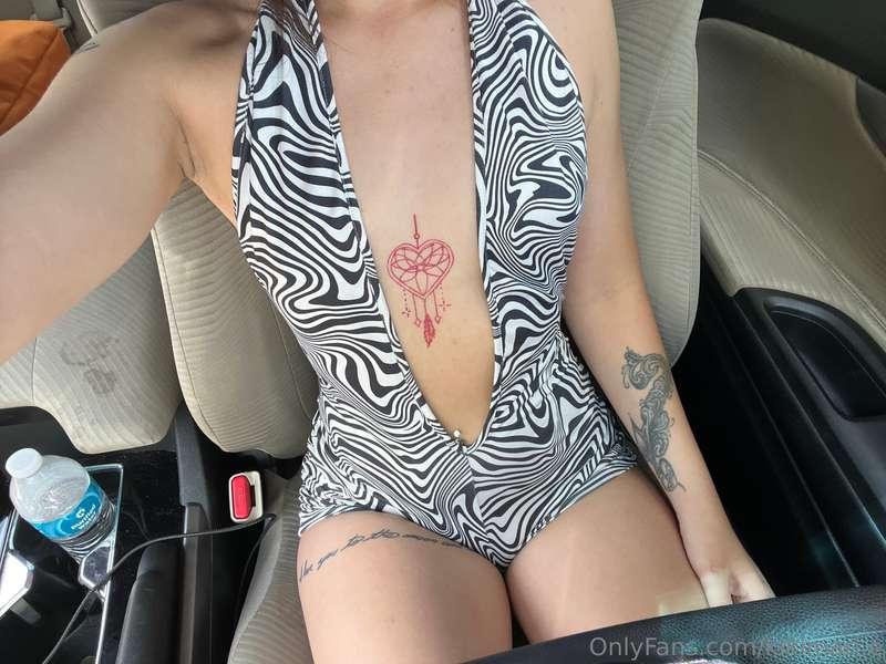 Flashing you at my apartment in my car! I almost got caught ..