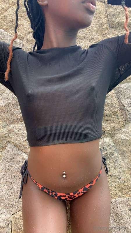Body language speaks louder 💃💦