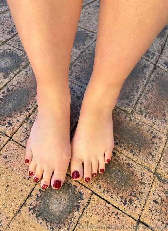 🌹🦶🏻