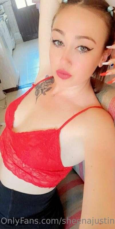 😈