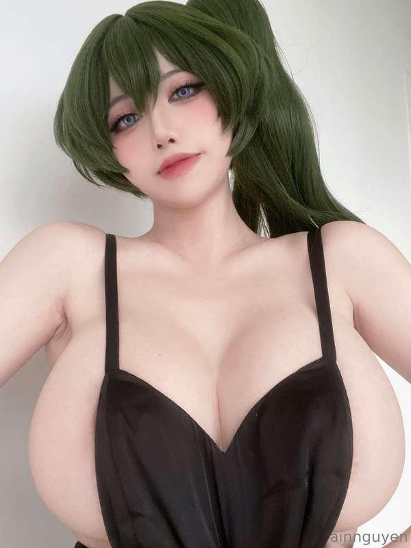 I really have so many cute and sexy selfies of Ubel left so...