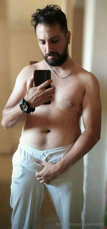 hey baby, he's my friend @michel_guns! and he really wants t..