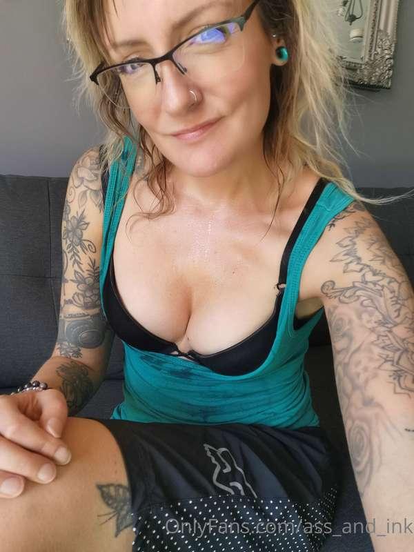 Got sweaty riding home from work, it's so hot here today! ☀️..
