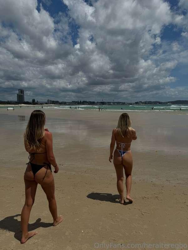 Come take a walk with us 👣@ellaalexandraxo