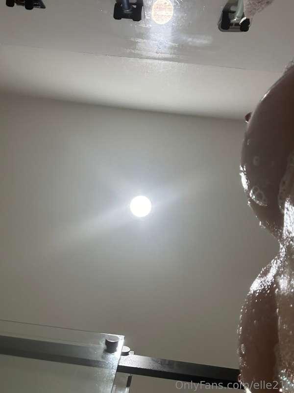 Titty Tuesday 🍒🫧