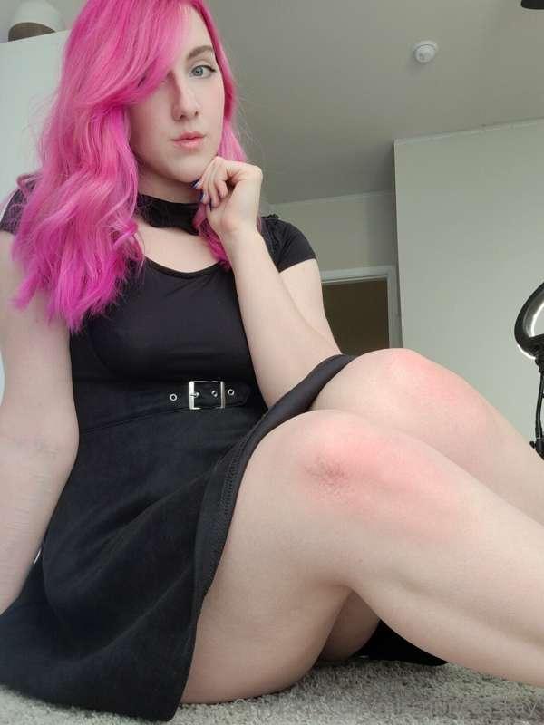 Good morning! Errands today and then smut. But errands first..