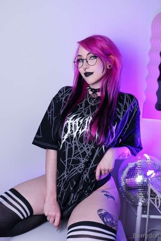 How it looks after I steal your shirt for the night 🤭 Want t..