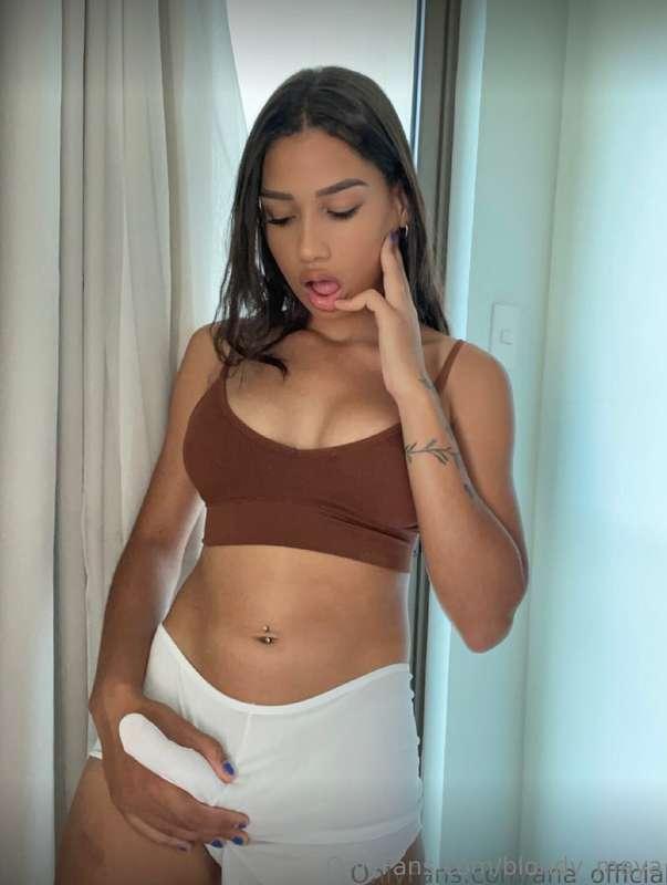 FREE SUBSCRIPTION 🫦The hottest girl with big tits @ana_offic..