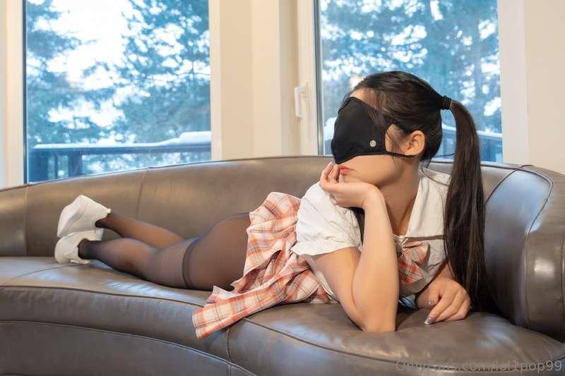 【Pics】Snow House JK Girl 【图包】雪屋黑丝JK少女