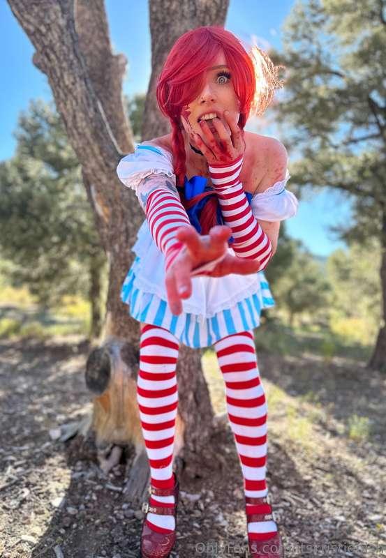 Wendy is so hungry... For your meat 😏